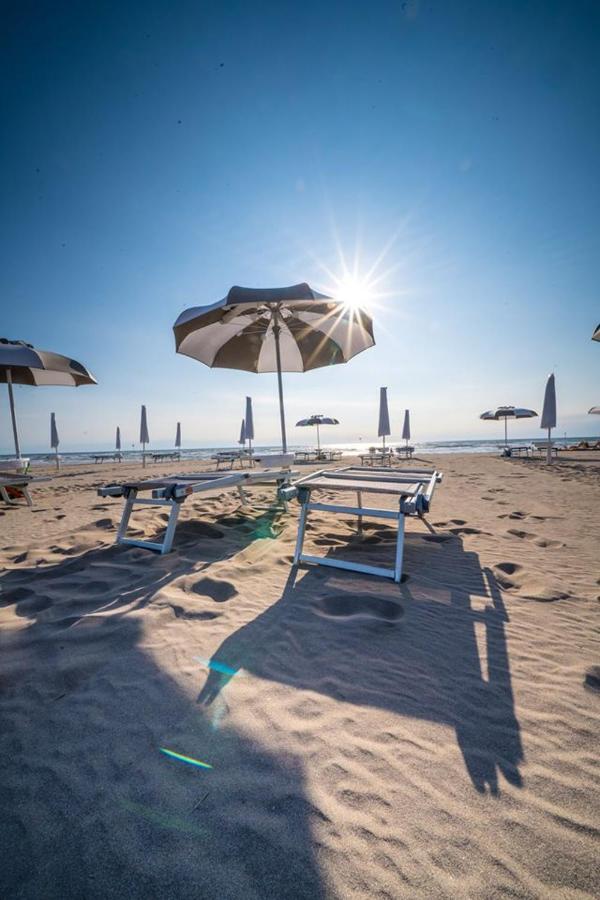Sabbia & Mare Aparthotel Rosolina Mare Exterior photo